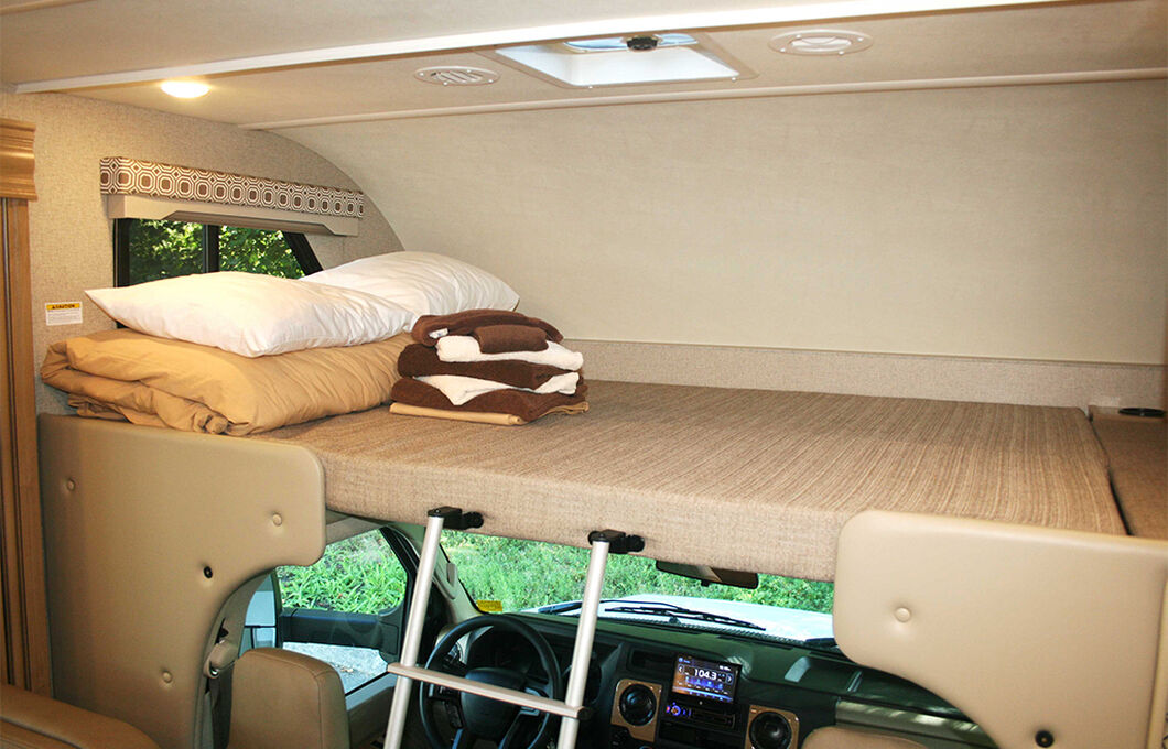 Class C Motorhome-XLarge (C-XLarge), , hi-res image number 16